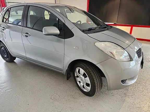 Toyota Yaris 2007 photo 3