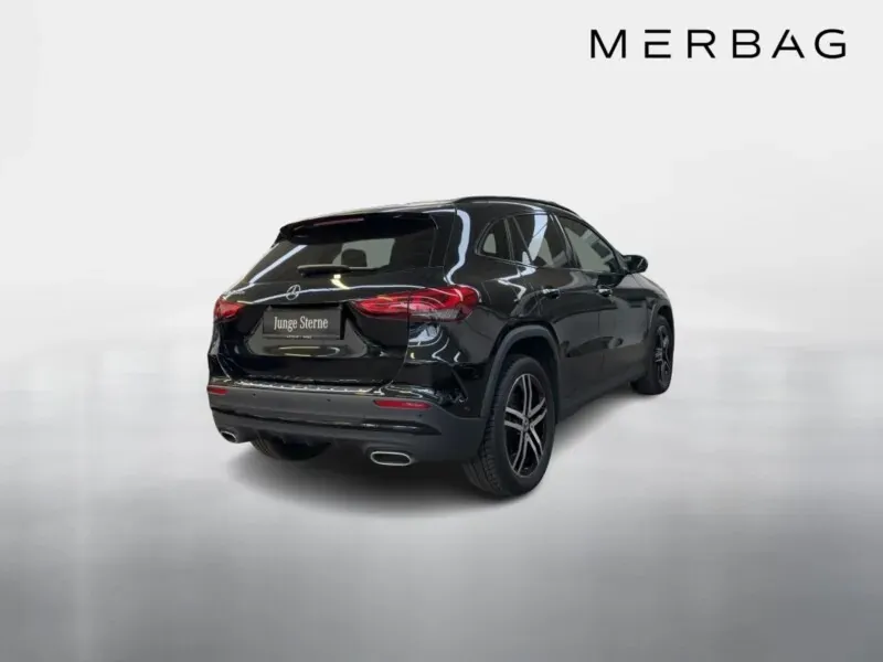 Mercedes-Benz Gla Class 2023 photo 3