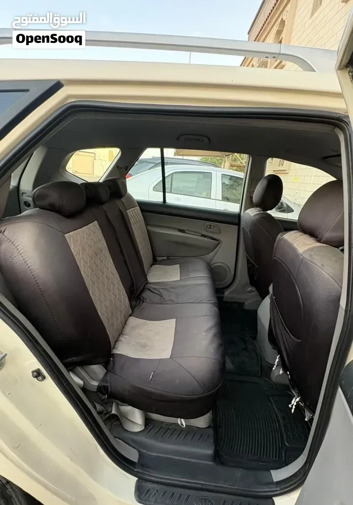 Kia Carens 2012 photo 2