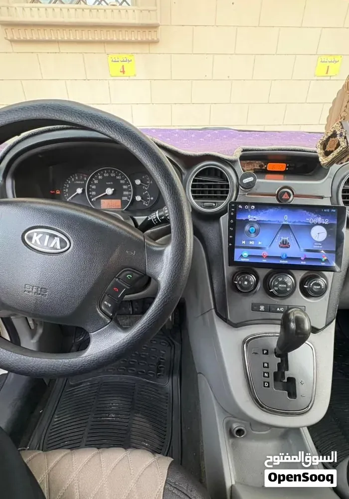 Kia Carens 2012 photo 3