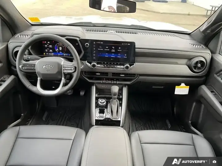 Chevrolet Colorado 2026 photo 3