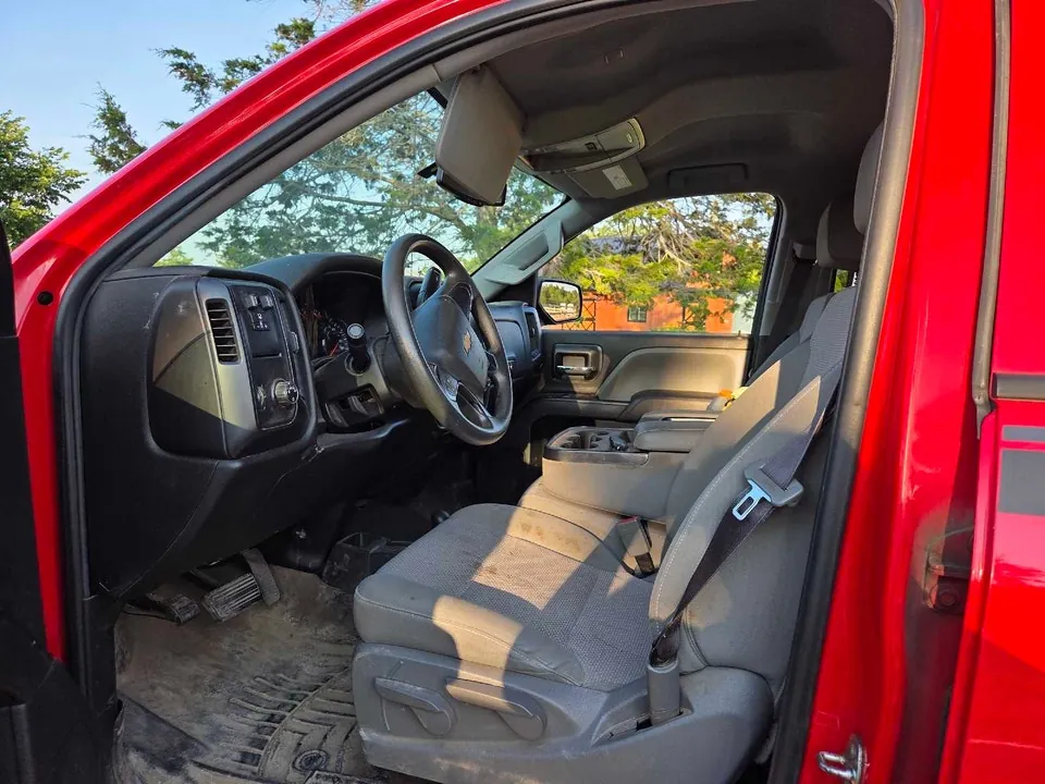 Chevrolet Silverado 2017 photo 2