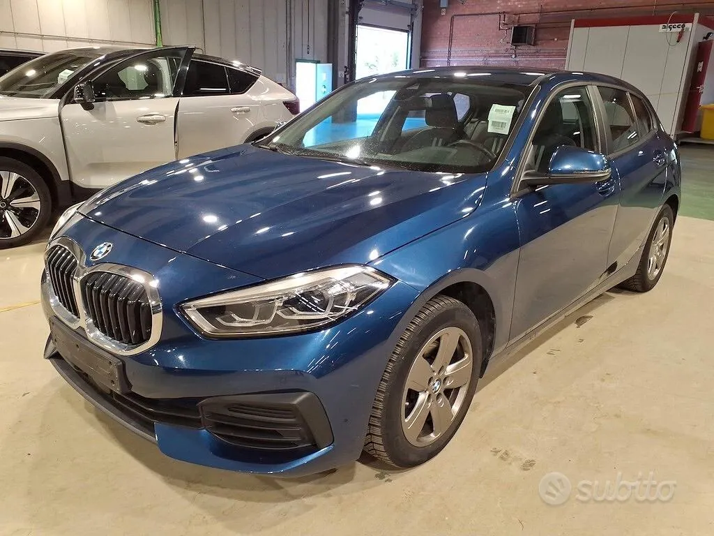 BMW 1 Series 2022 photo 2