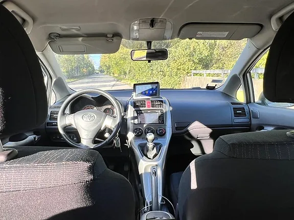 Toyota Auris 2009 photo 4