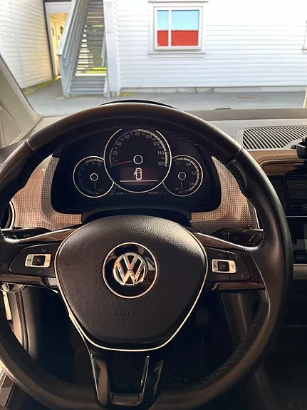 Volkswagen Up 2017 photo 5