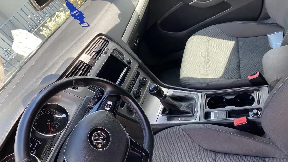 Volkswagen Golf 2014 photo 2