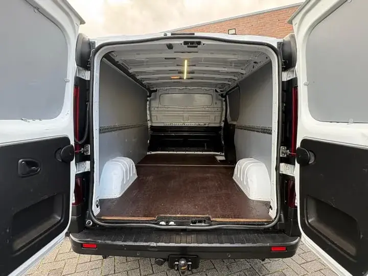Renault Trafic 2022 photo 3