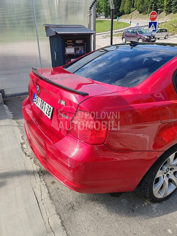 BMW 320 2009 photo 4