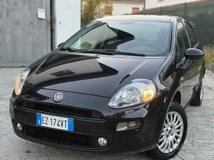 Fiat Punto 2015 photo 2