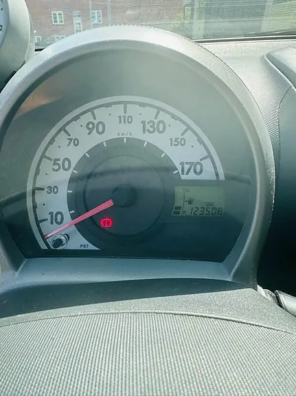 Peugeot 107 2012 photo 2