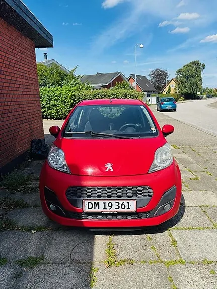 Peugeot 107 2012 photo 3