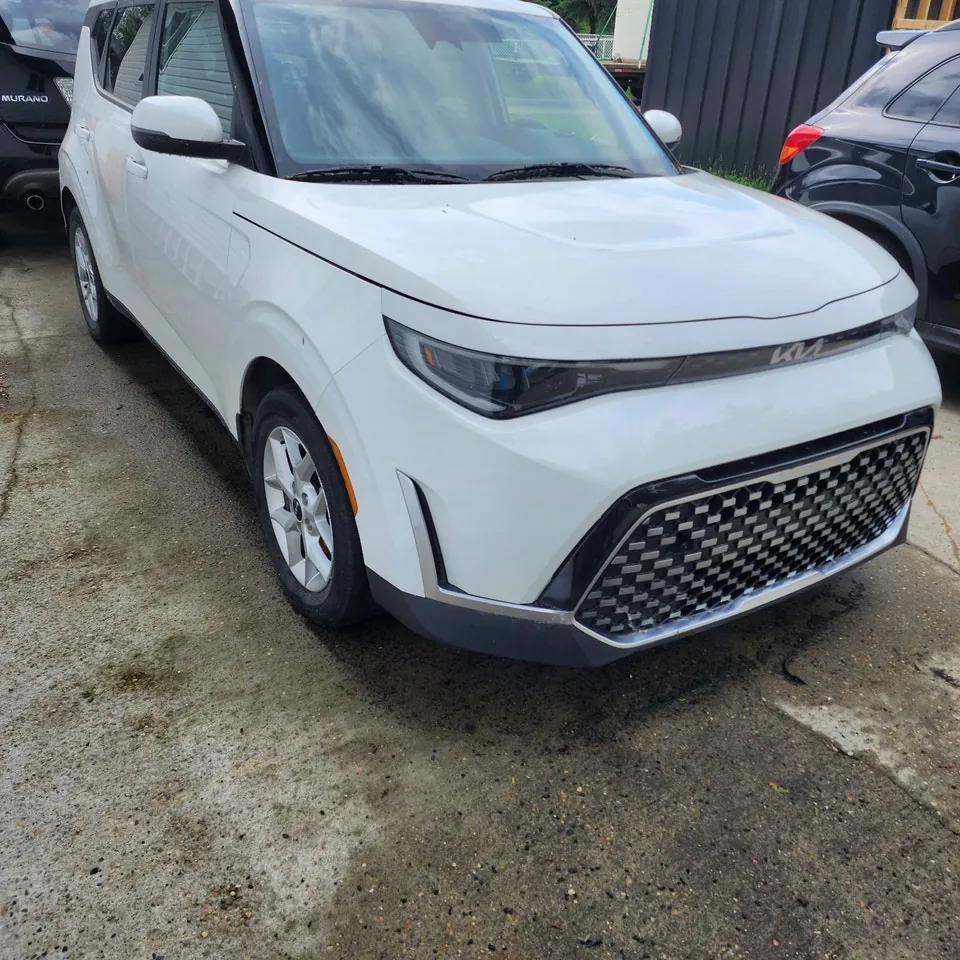 Kia Soul 2023 photo 2