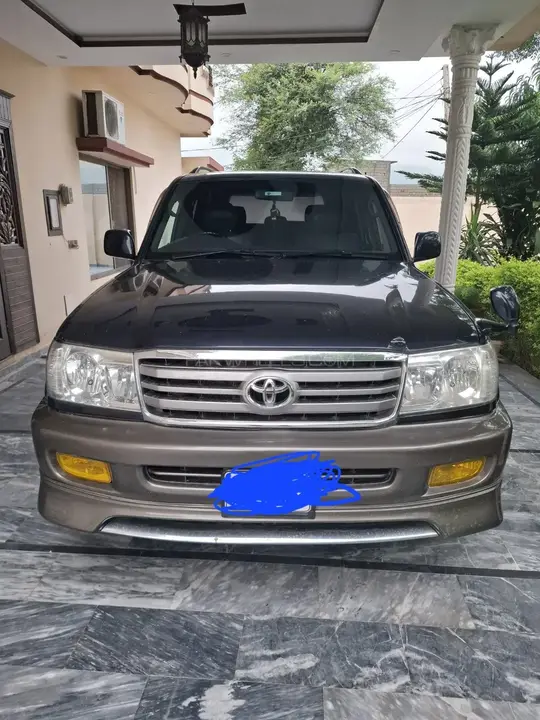 Toyota Land Cruiser