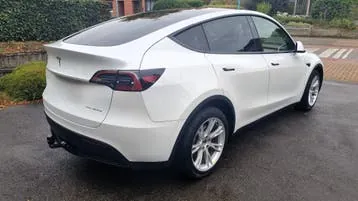 Tesla Model Y 2023 photo 3