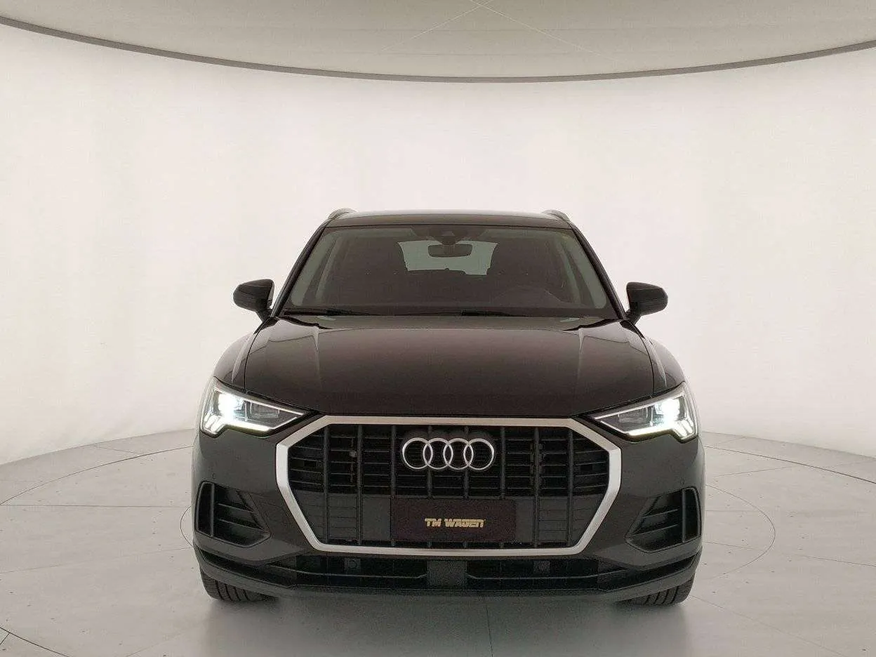 Audi Q3 2023 photo 2