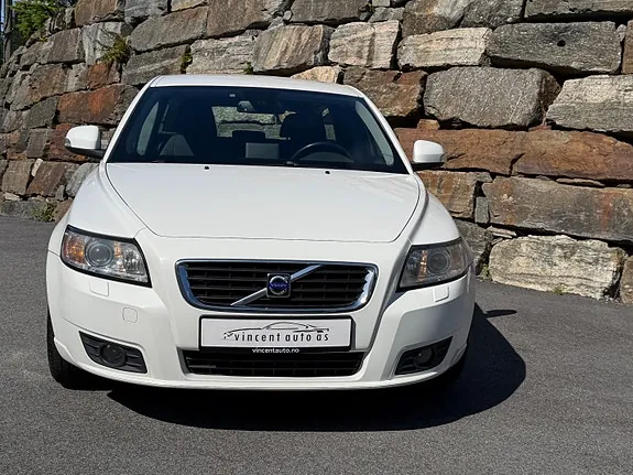 Volvo V50 2010 photo 4