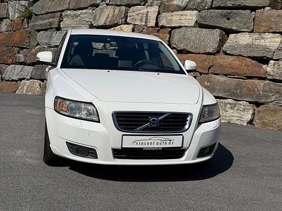 Volvo V50 2010 photo 3