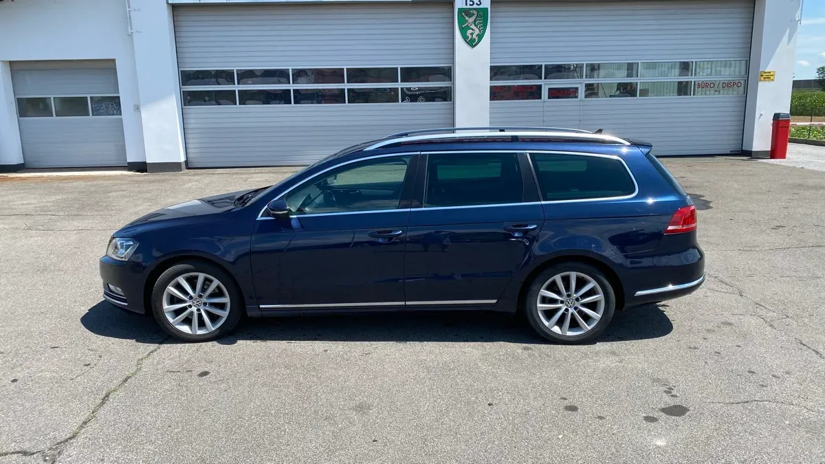 Volkswagen Passat 2012 photo 3