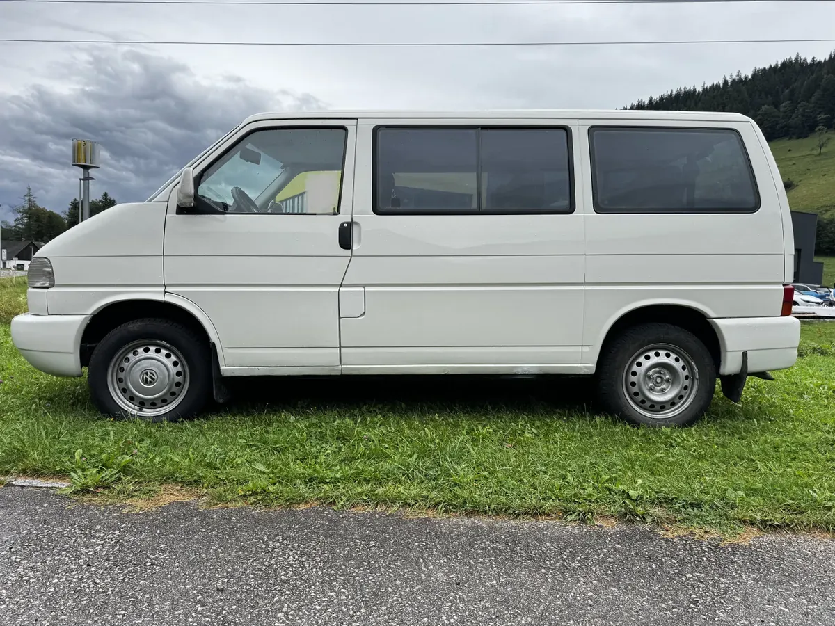 Volkswagen T4 2002 photo 2