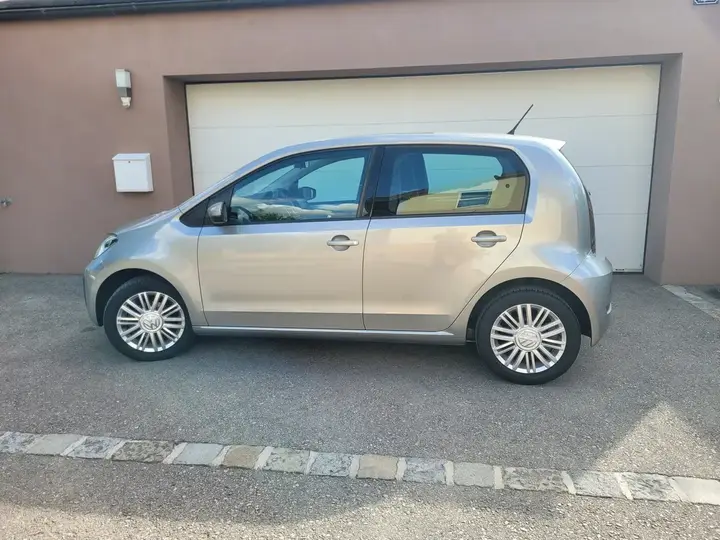 Volkswagen Up 2018 photo 3