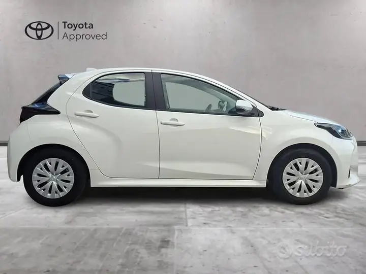 Toyota Yaris 2022 photo 4