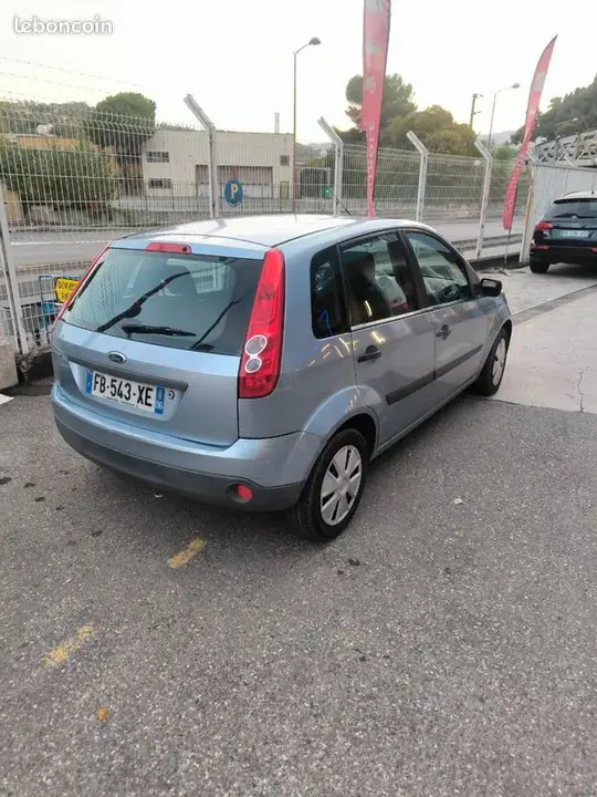 Ford Fiesta 2007 photo 4