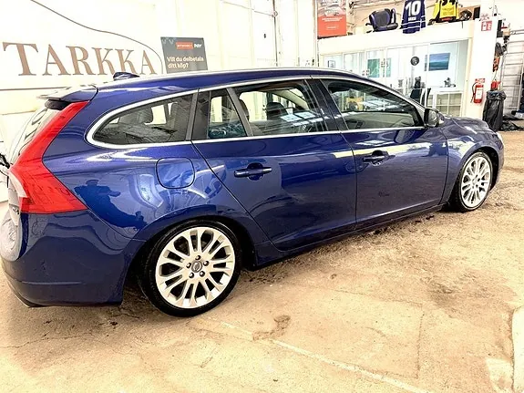 Volvo V60 2015 photo 4