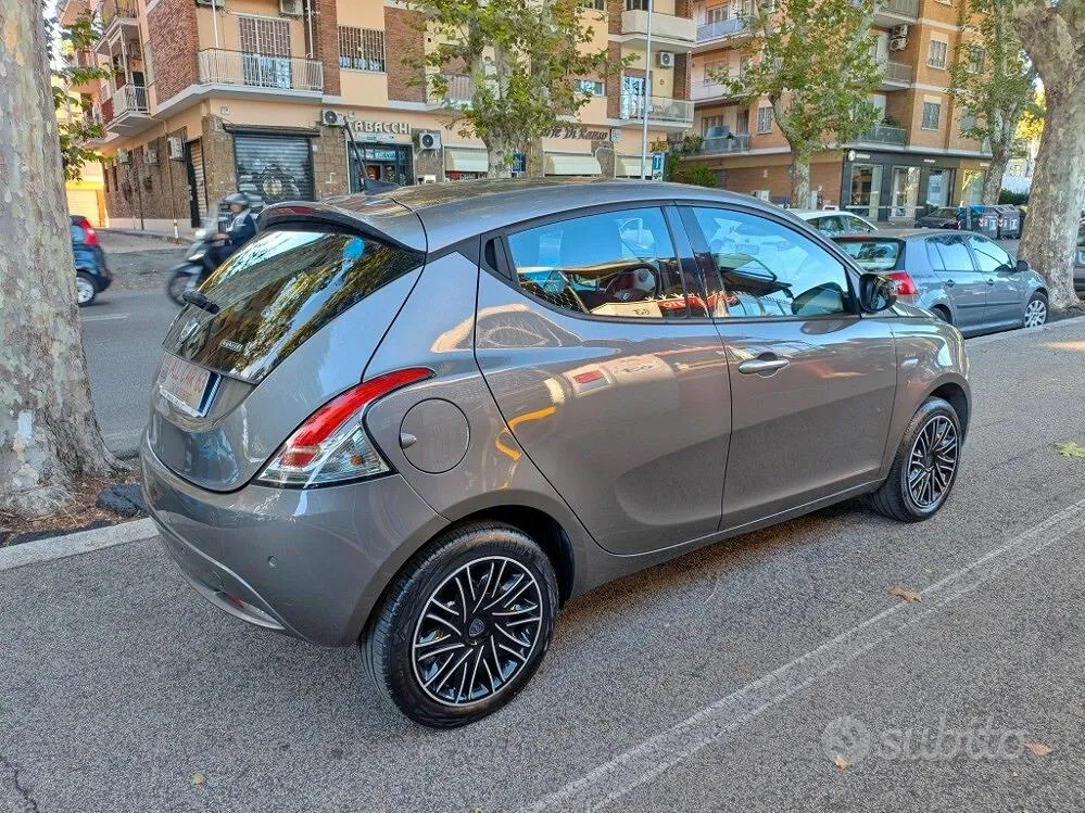 Lancia Ypsilon 2022 photo 4