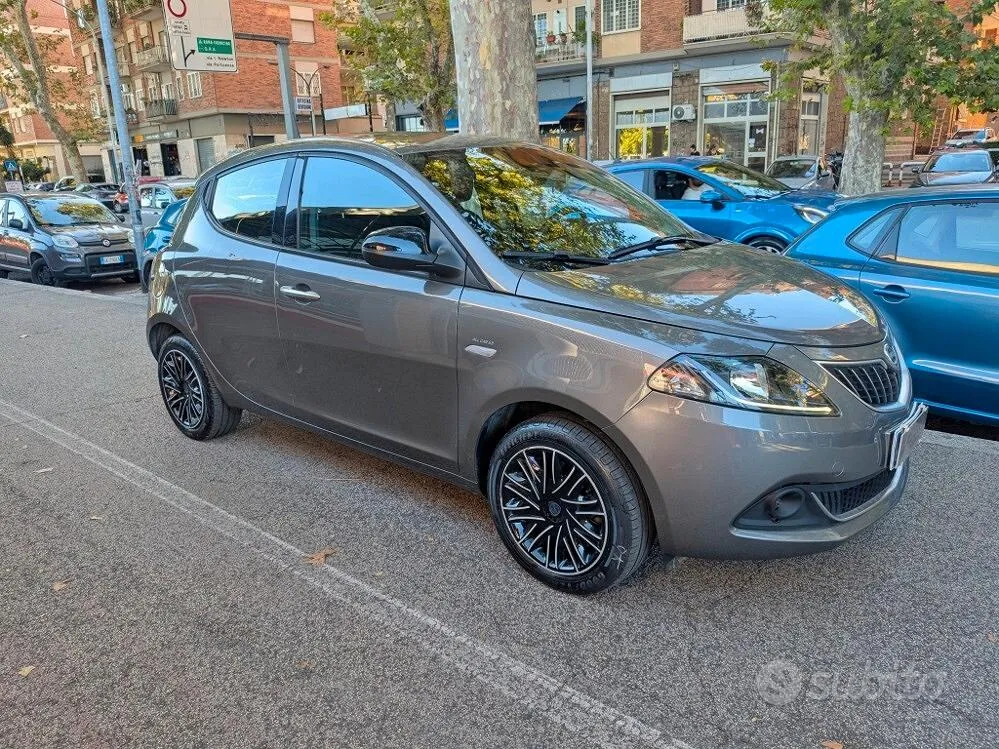 Lancia Ypsilon 2022 photo 3