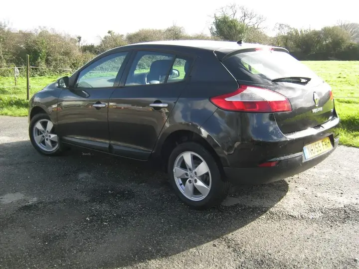 Renault Megane 2009 photo 2