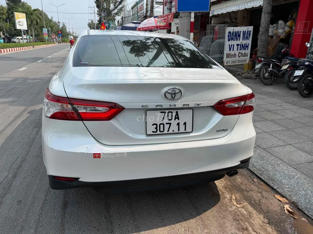 Toyota Camry 2021 photo 4