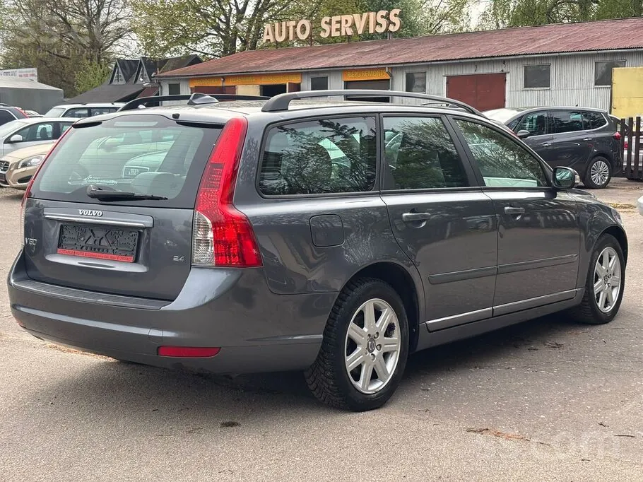 Volvo V50 2008 photo 4