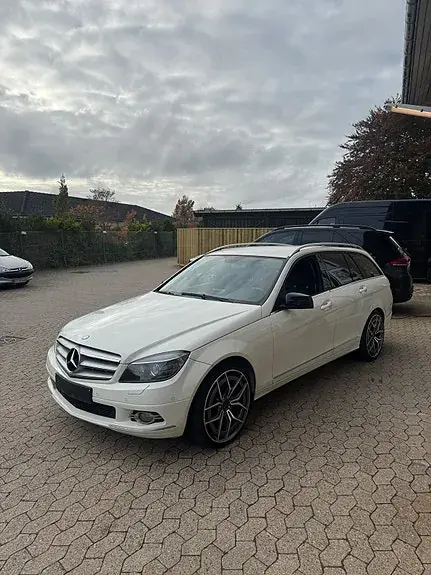 Mercedes-Benz C 220
