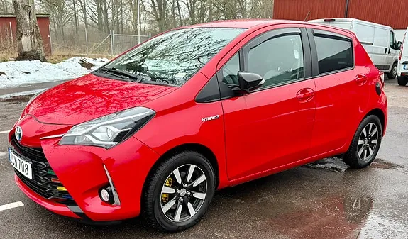 Toyota Yaris 2018 photo 2