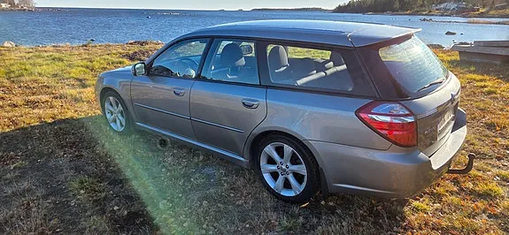 Subaru Legacy 2007 photo 2