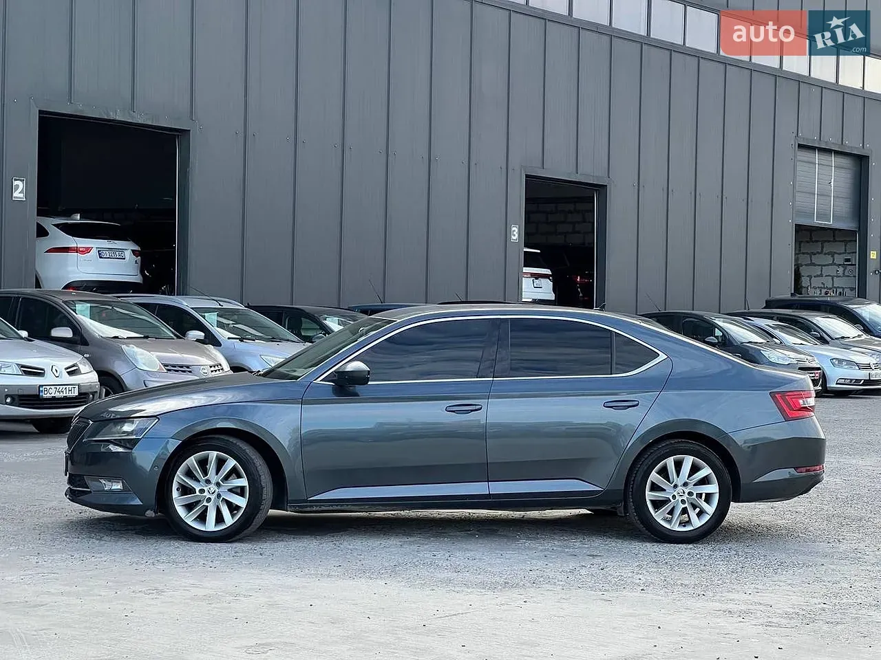 Skoda Superb 2015 photo 3