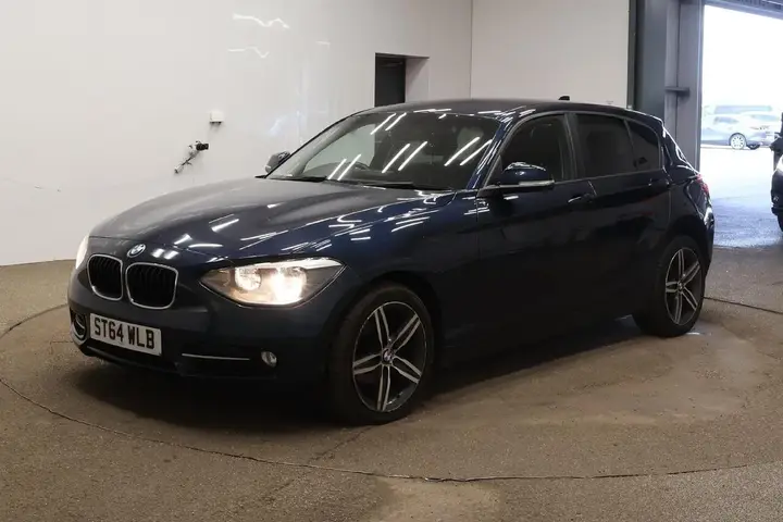 BMW 1 Series 2015 photo 2