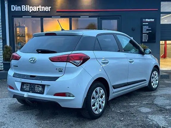 Hyundai I20 2017 photo 2