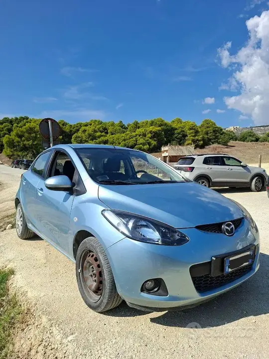 Mazda 2 2007 photo 4