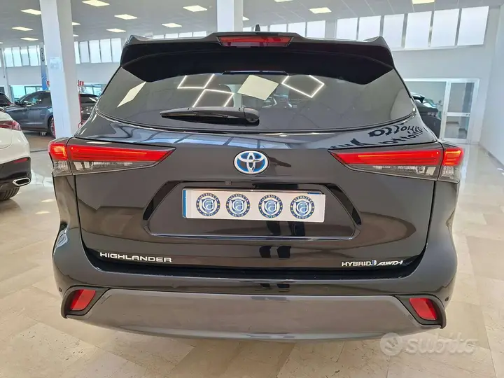 Toyota Highlander 2022 photo 4