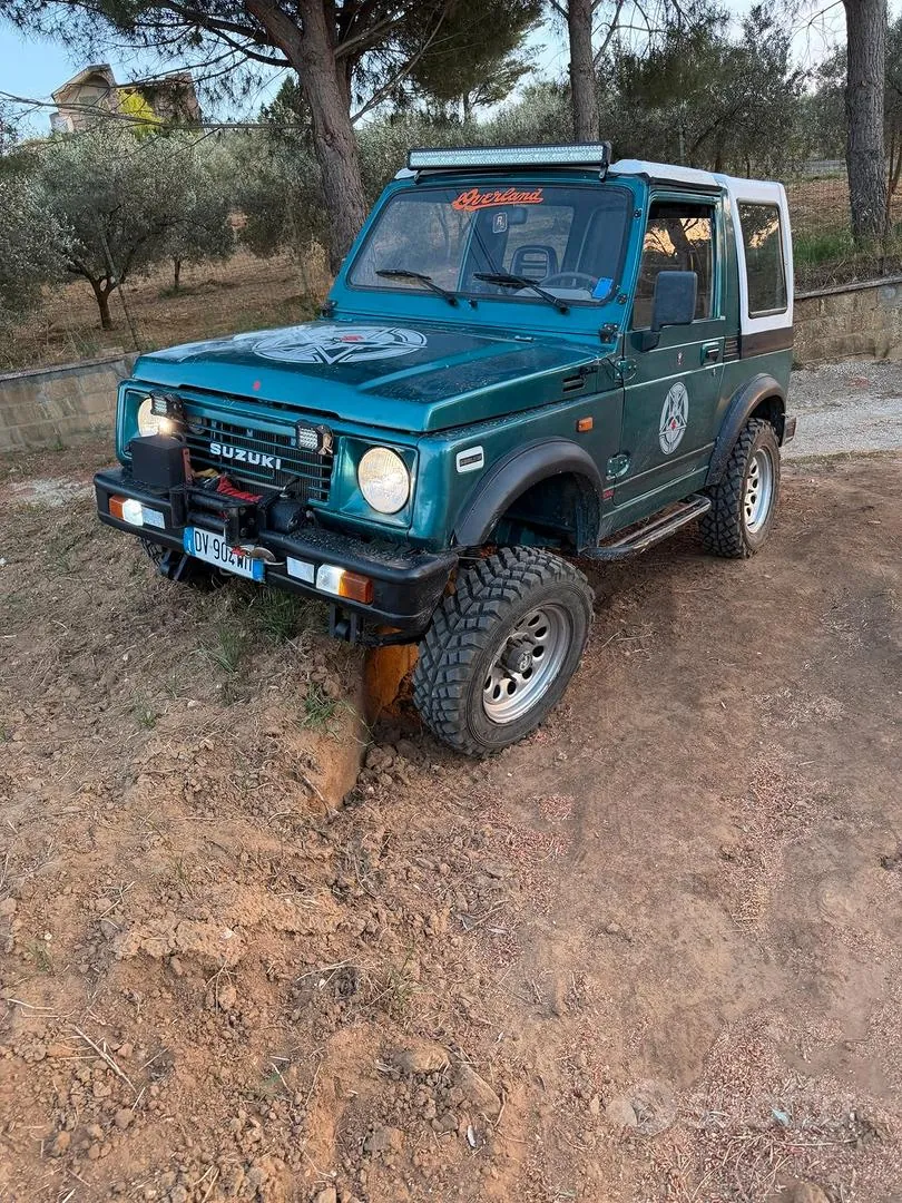 Suzuki Samurai