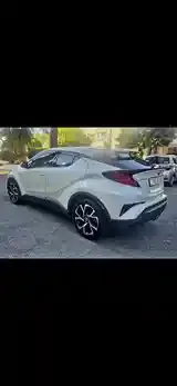 Toyota C-Hr 2020 photo 2