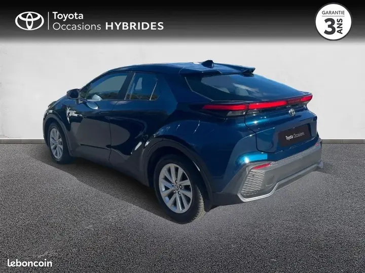 Toyota C-Hr 2025 photo 2