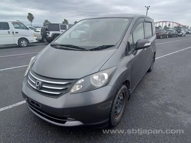 Honda Freed 2009 photo 2