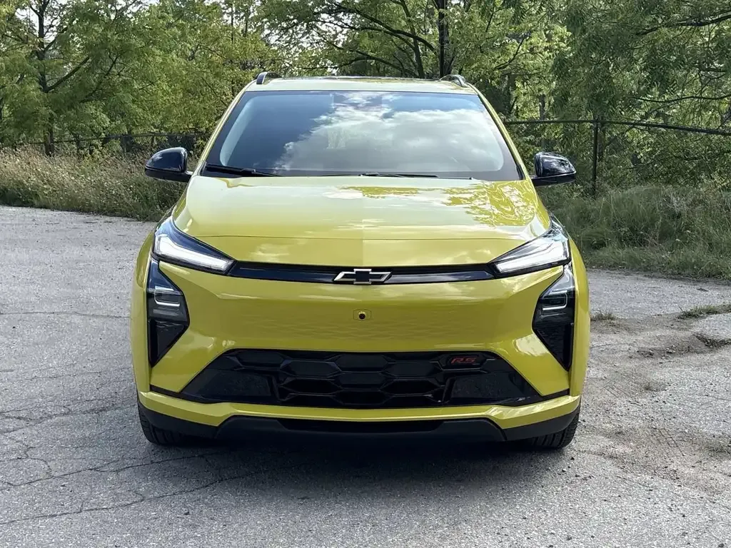 Chevrolet Bolt 2027 photo 3