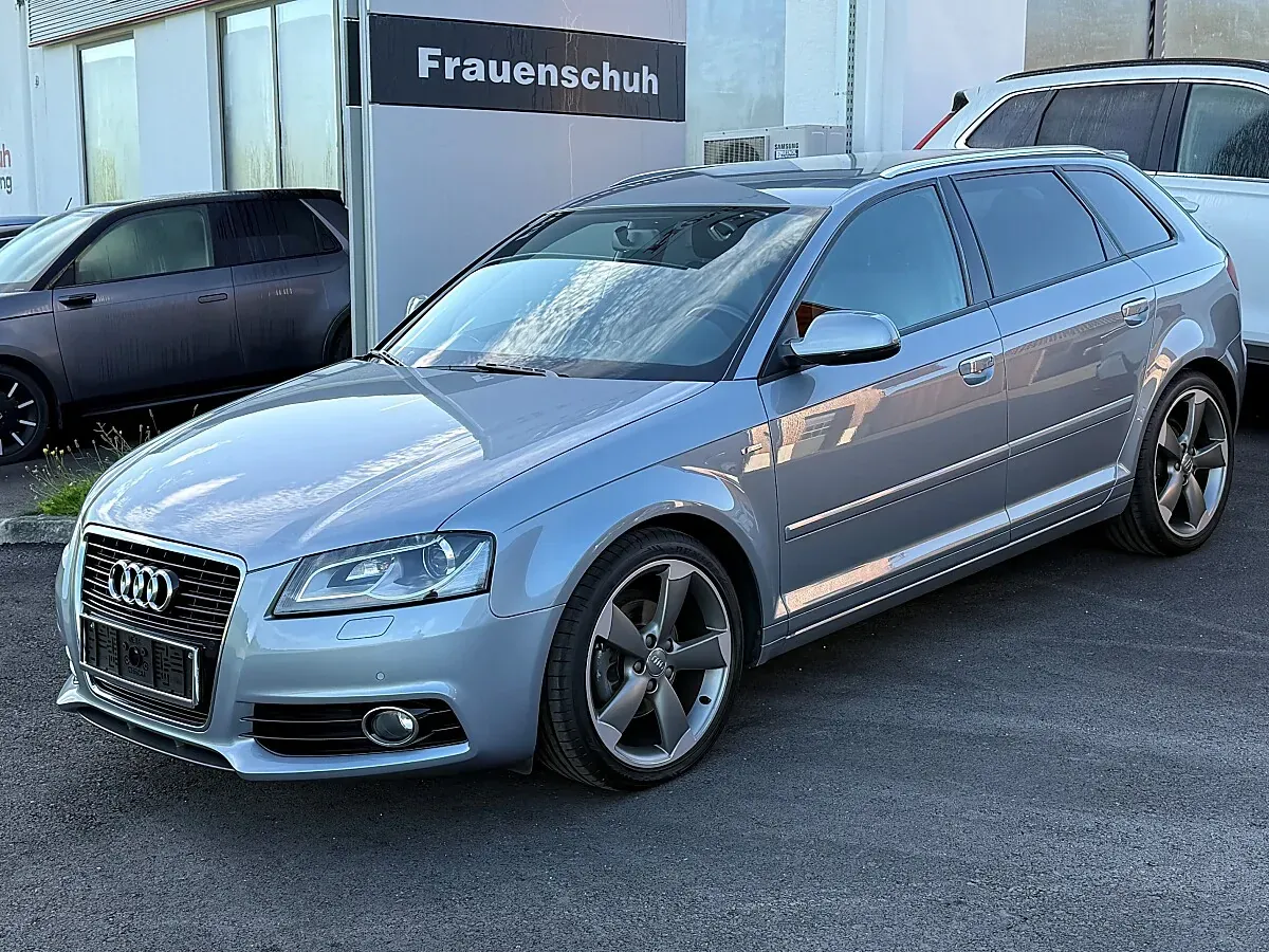 Audi A3 2012 photo 2