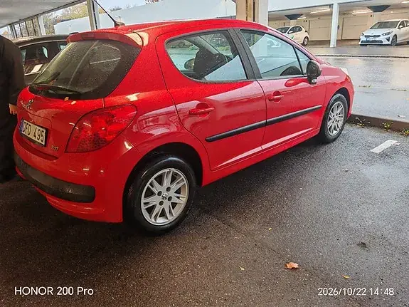 Peugeot 207 2008 photo 2