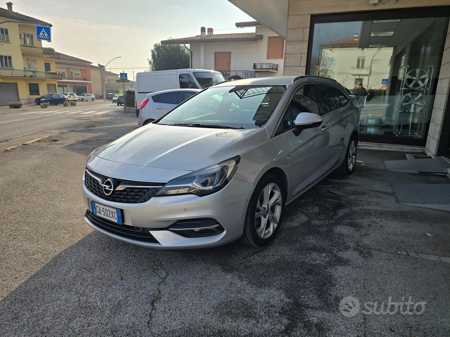 Opel Astra 2020 photo 2