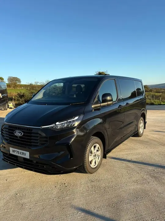 Ford Transit Custom 2025 photo 2