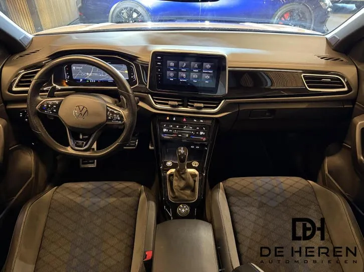 Volkswagen T-Roc 2022 photo 2
